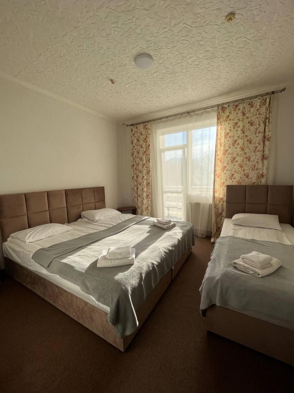 Continent Otel